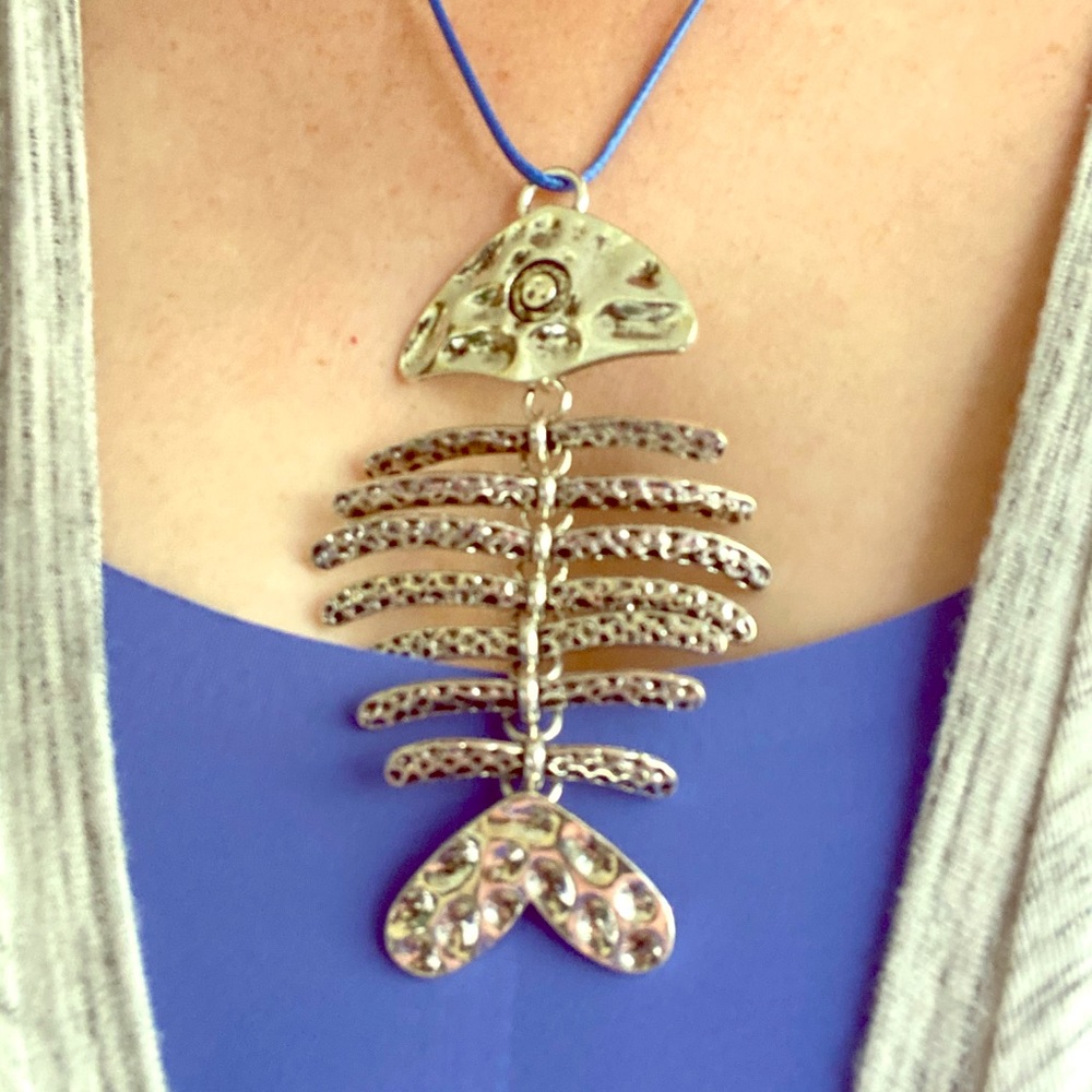 🐟 🎣 Alloy long silver fish necklace